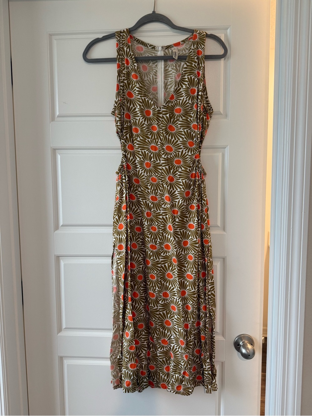 Floral Cutout midi Dress